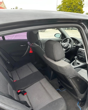 BMW Seria 1 cena 13000 przebieg: 315000, rok produkcji 2004 z Kielce małe 277